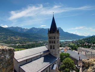 ménage embrun arnoux multiservices